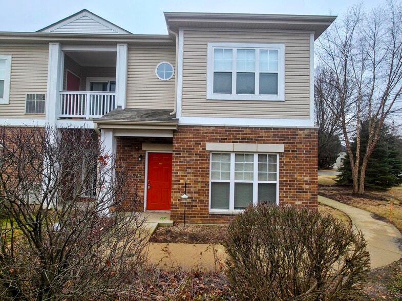 Building Photo - 104 Clubhouse Ln