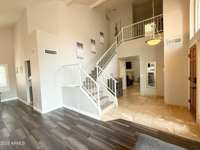 Building Photo - 9437 E Dreyfus Pl