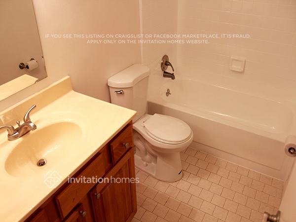 Building Photo - 512 Harvard Pl