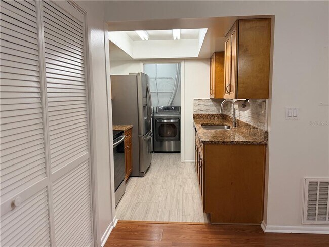 Building Photo - 540 Cascade Cir