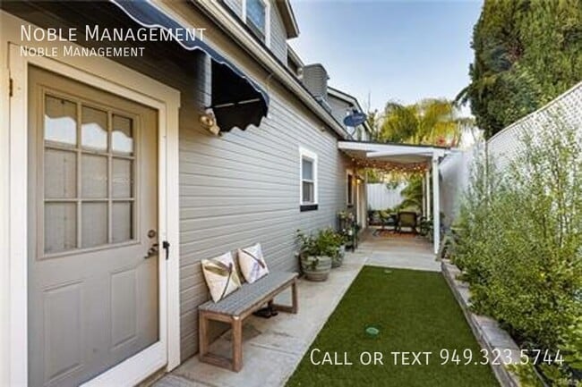 Building Photo - 327 N Harwood-