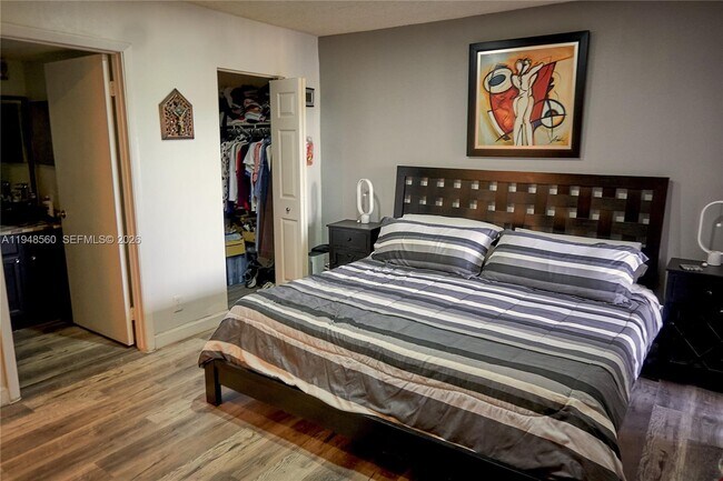 Building Photo - 7610 Westwood Dr