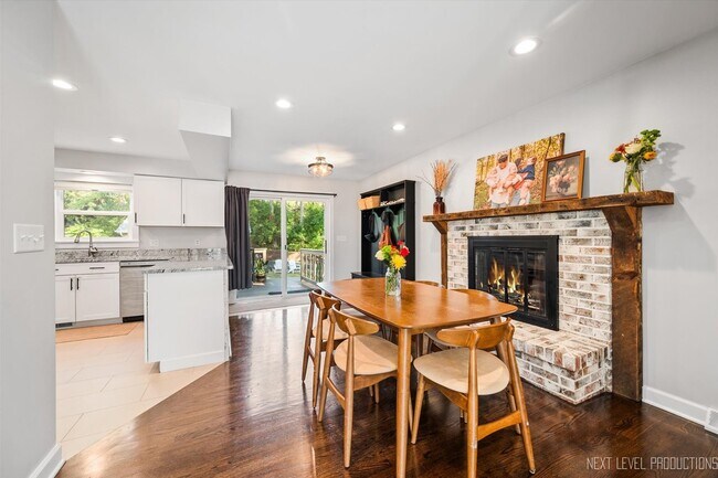 Building Photo - 413 Cheever Ave