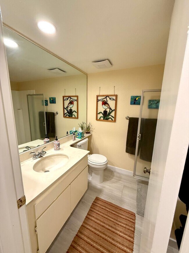 Building Photo - Riviera Gardens Long Term UNFURNISHED! FANTASTIC!