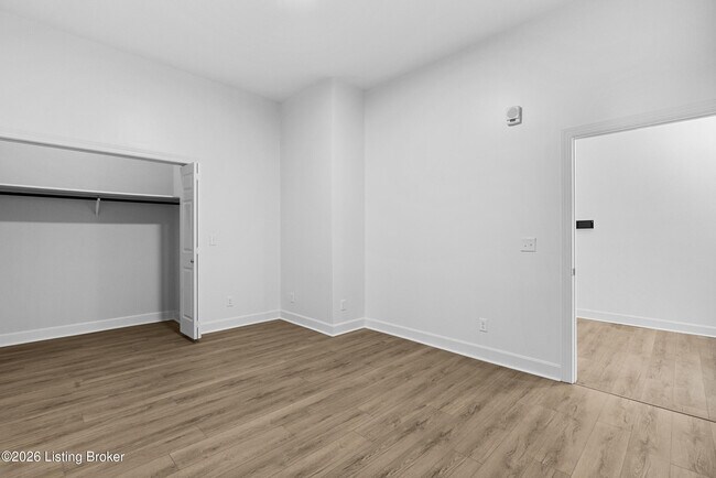 Building Photo - 540 S 4th St