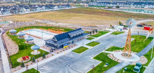 Building Photo - 3569 Grassland Dr