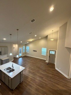 Building Photo - 521 Peace Dr