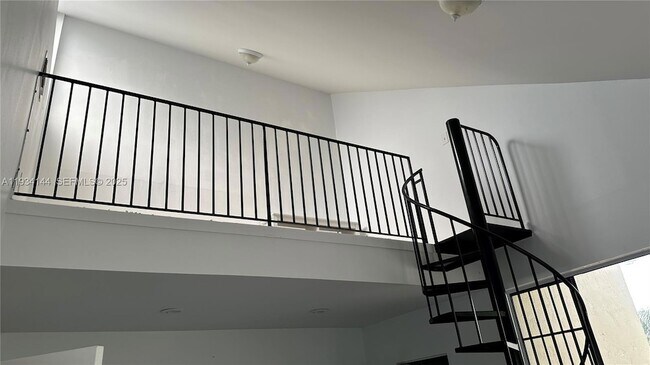 Building Photo - 8834 SW 130th Ct