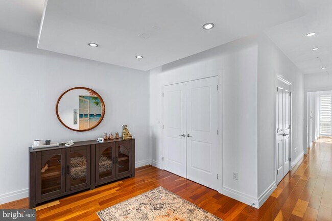 Building Photo - 147 Waterfront St