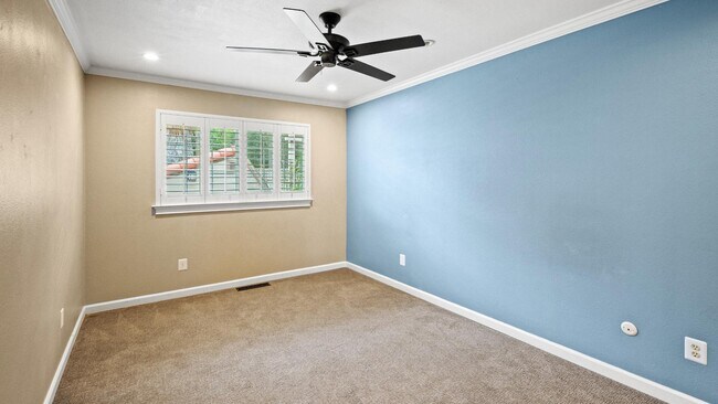 Building Photo - 22 Greengate Ct