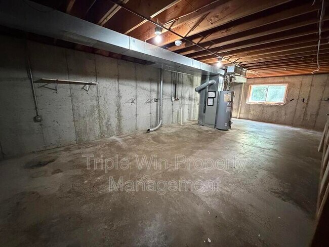 Building Photo - 226 Diekamp Ln