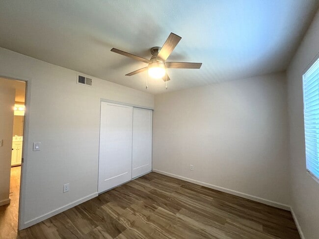 Building Photo - 107 Bond Ave