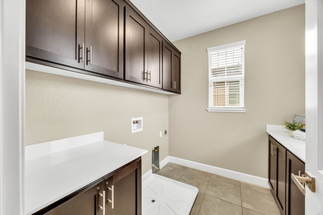 Building Photo - 1437 Cummings Way