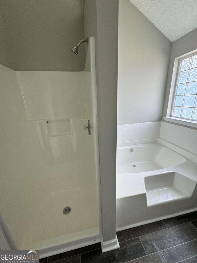 Building Photo - 5309 Cattail Ln