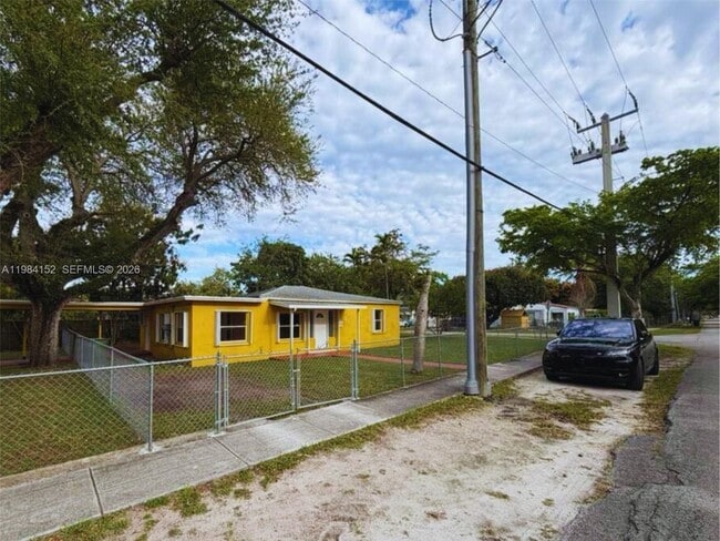 Building Photo - 14215 NE 9th Ave