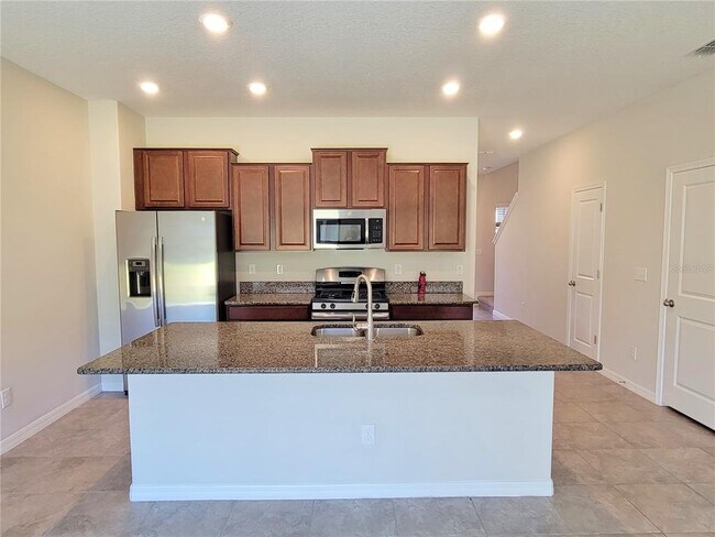 Building Photo - 16922 Red Brick Ln