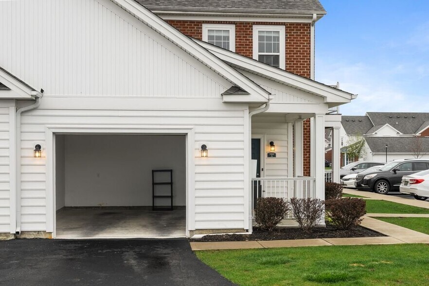 Building Photo - 3960 Knapford Dr