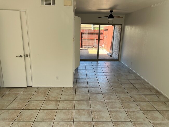 Building Photo - 1245 Prairie Dog Cir