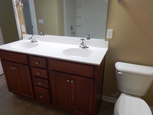 Building Photo - 4828 Pitkin Ave