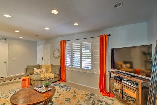 Building Photo - 8109 East Vía Sonrisa-ID1385972P