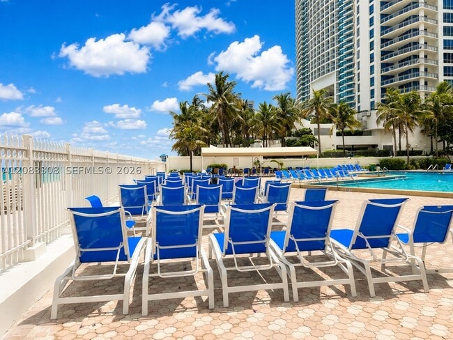 Building Photo - 3505 S Ocean Dr