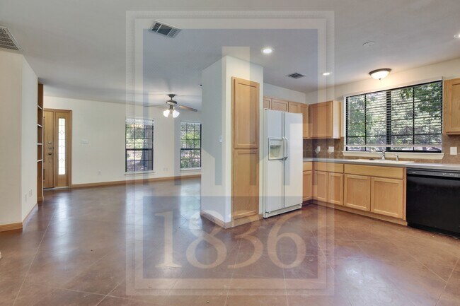Building Photo - 2305 Balboa Rd