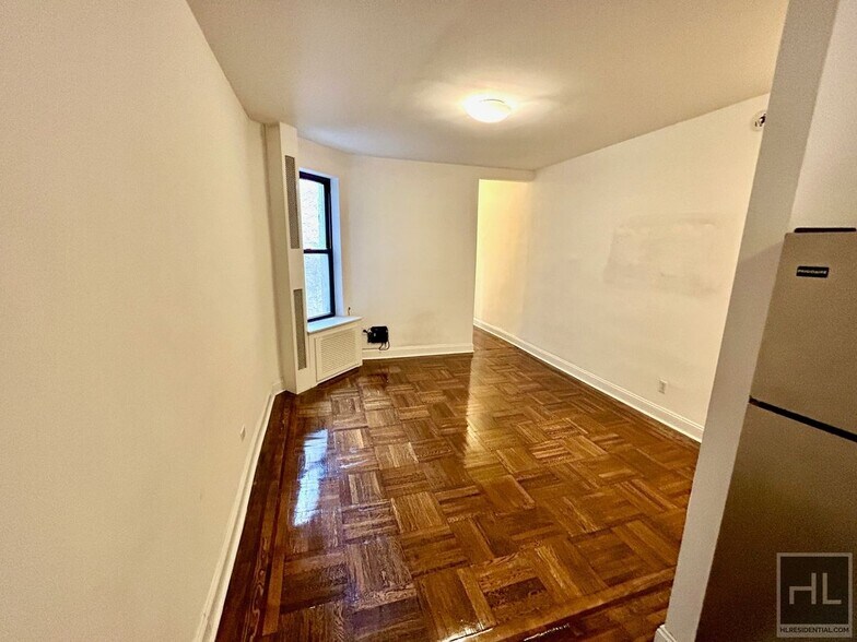 Primary Photo - EAST 88 STREET