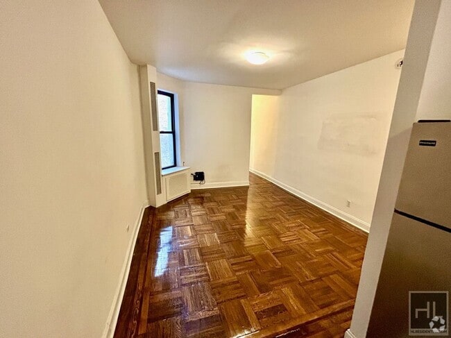 Building Photo - 109 E 88th St