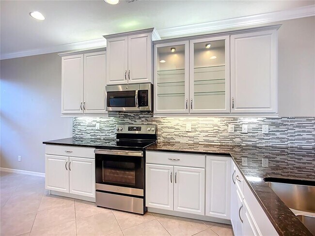 Building Photo - 15646 Aurora Lake Cir