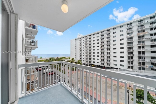Building Photo - 401 Ocean Dr