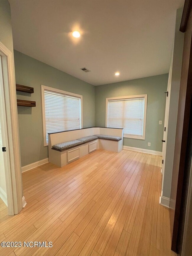 Building Photo - 2239 E Indiana Ave