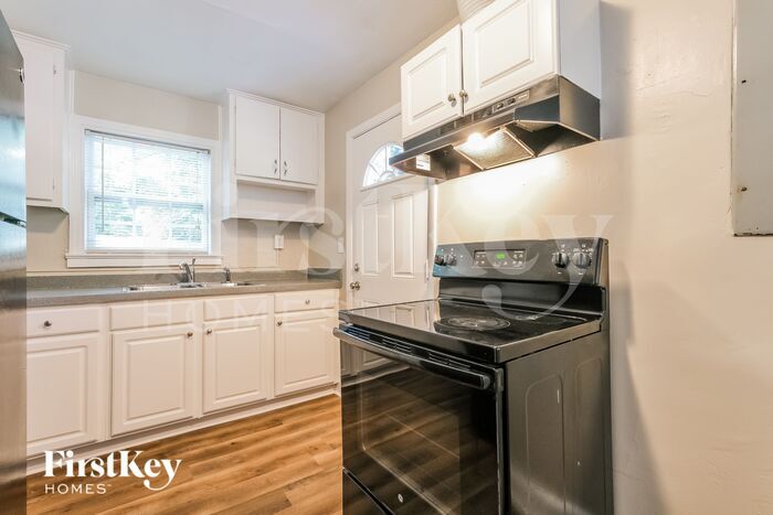 Building Photo - 1854 Oakmont Dr NW