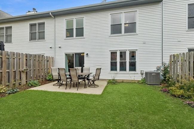 Building Photo - 1487 Hazelwood Ct