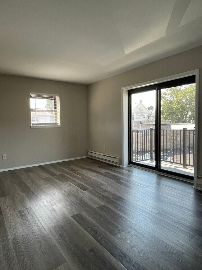 Building Photo - Hudson