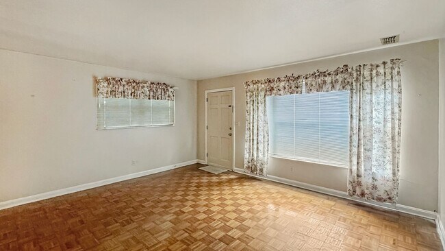 Building Photo - Experience Tranquil Living: Randia Dr