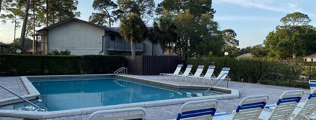Primary Photo - 2810 Stoneway Ln