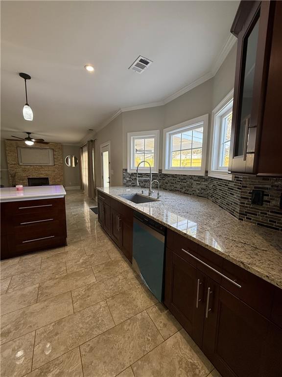 Building Photo - 685 Georgian Hills Dr