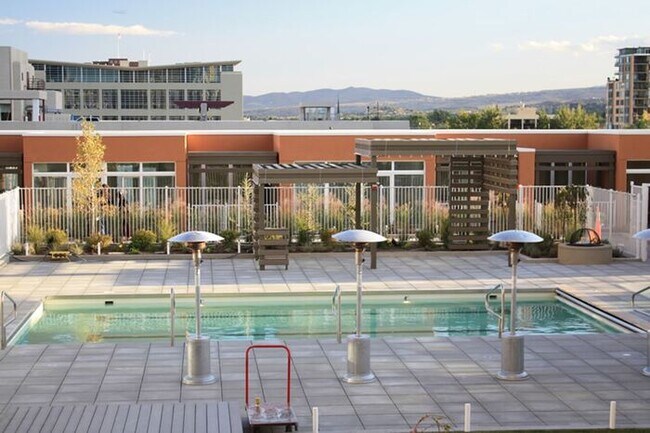 Building Photo - At the Montage!!! 1 bedroom 1 bath luxury ...