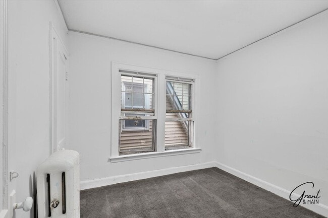 Building Photo - $1550 4 bedroom