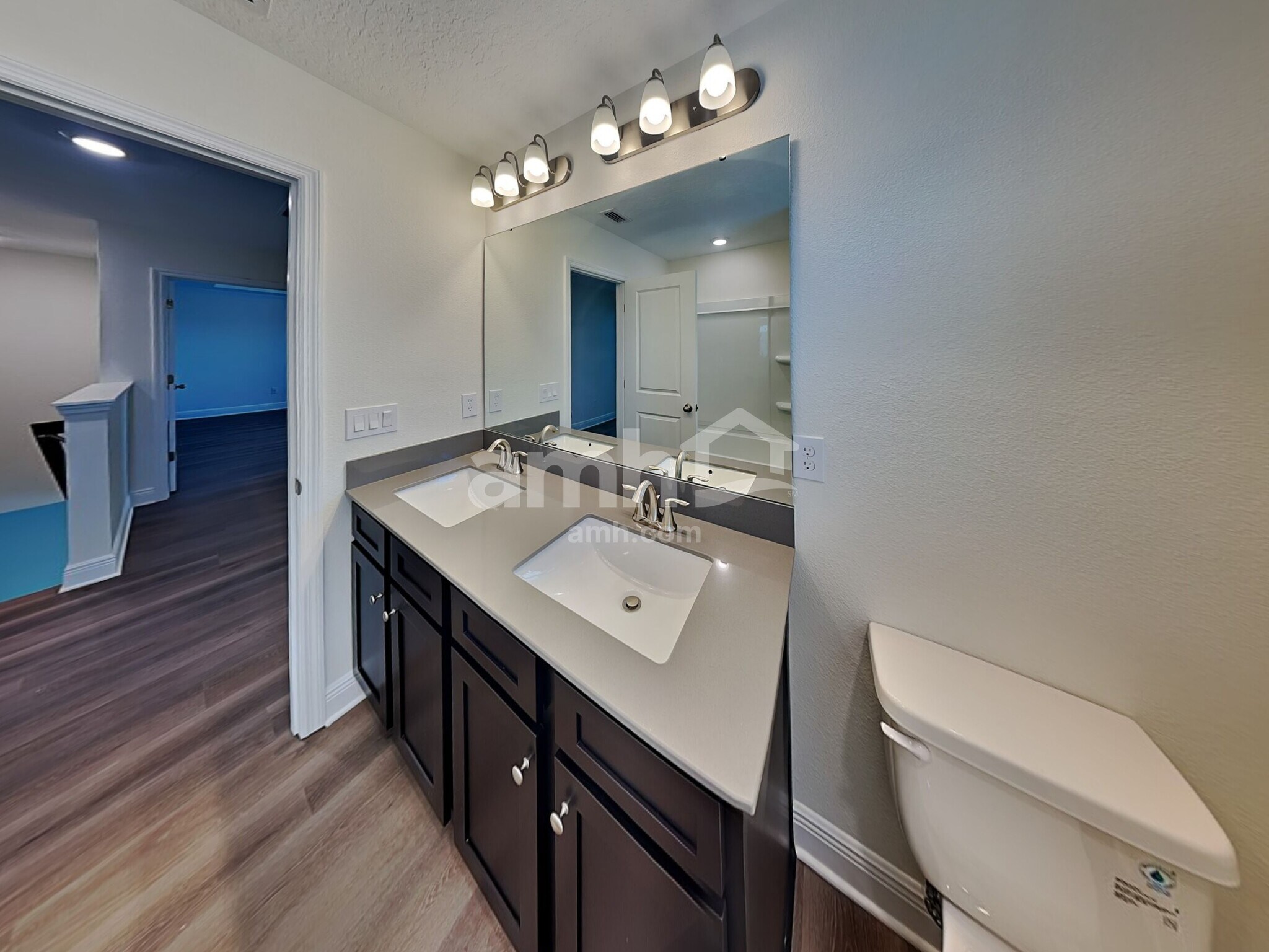 Building Photo - 1054 Heavenly Dr