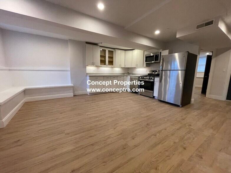 Building Photo - 11 Highland Park Ave