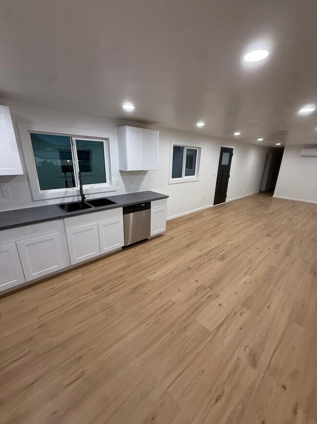 Building Photo - 46633 N 41st Ave