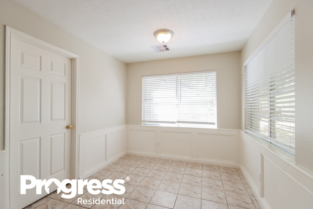 Building Photo - 5618 Forest Timbers Dr