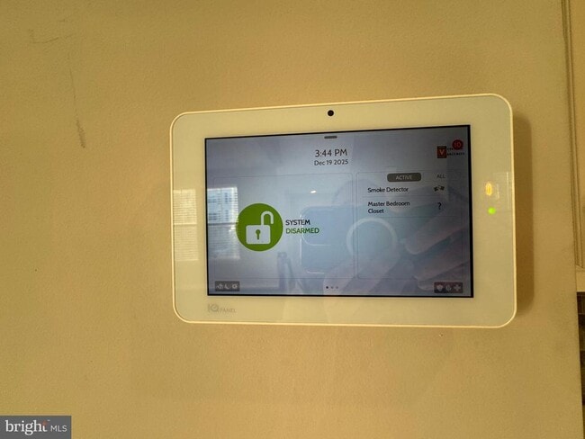 Building Photo - 120 Tolocka Terrace NE