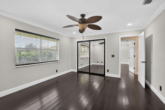 Building Photo - 1295 Longlea Terrace