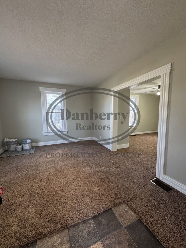 Building Photo - 413 Washington St