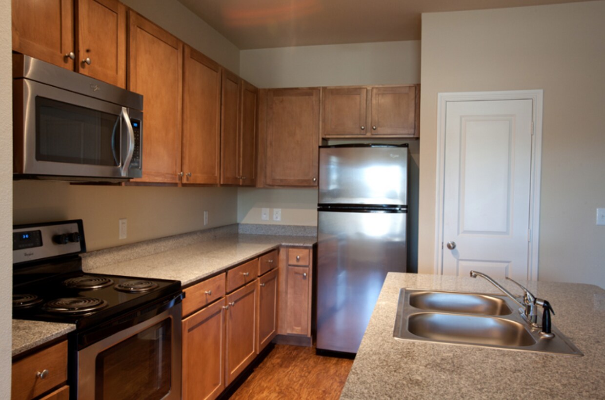 pics Braeburn Apartments braeburn village