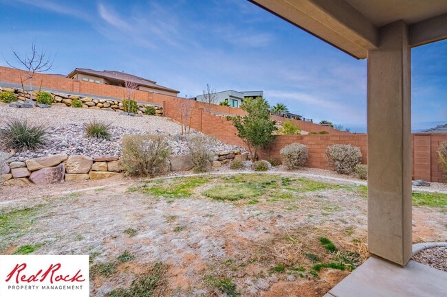 Building Photo - 4 Bedroom Spacious St. George Home with Large Backyard