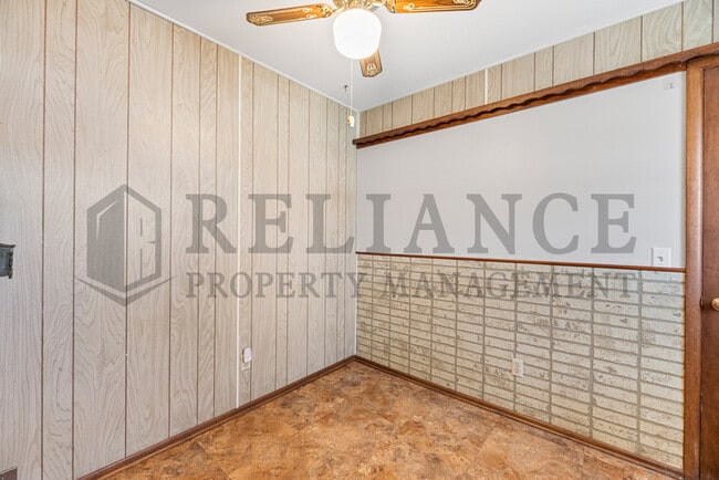Building Photo - 1232 E Galena St