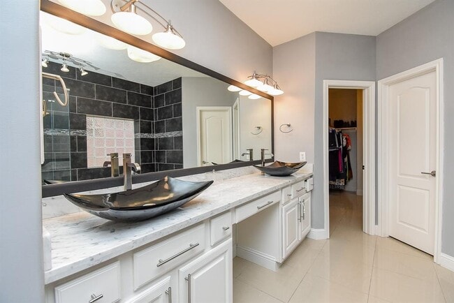 Building Photo - 4134 Starboard Shores Dr
